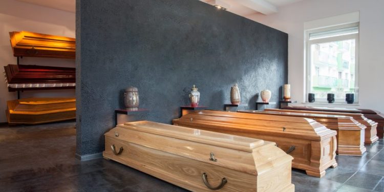 Selecting A Coffin For The Deceased: Check Your Options Here!