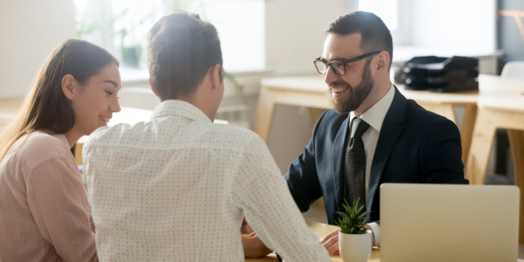 How Do You Find And Pick A Small Business Lawyer?
