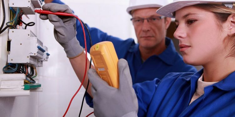 Tips for Picking the Competent Electrician