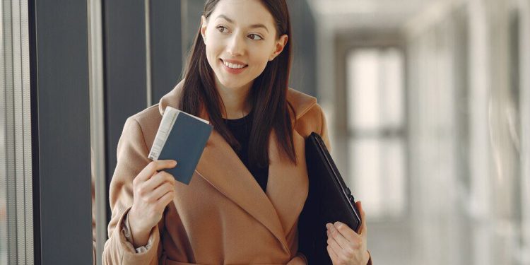 Industry-Specific Insights: Freelance Visa Opportunities for Various Professions in the UAE