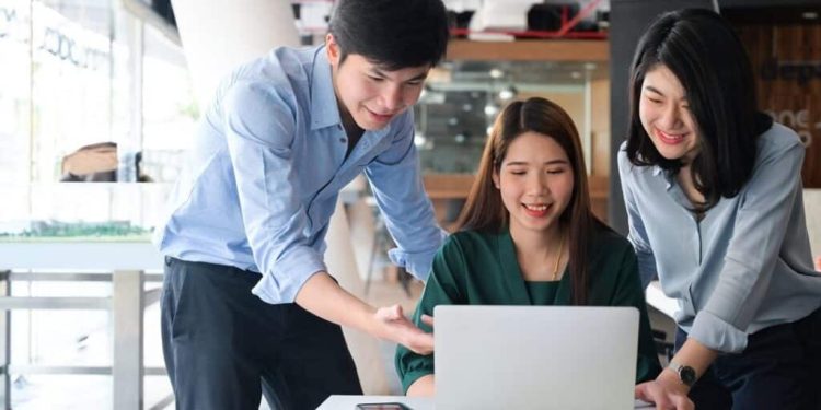 Boost Your Income: Refer Your Real Estate Networks with Referral Programs